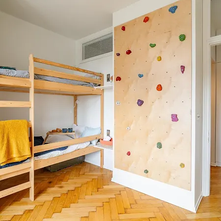 Family Friendly Flat Close To The Old Town And Parks 公寓